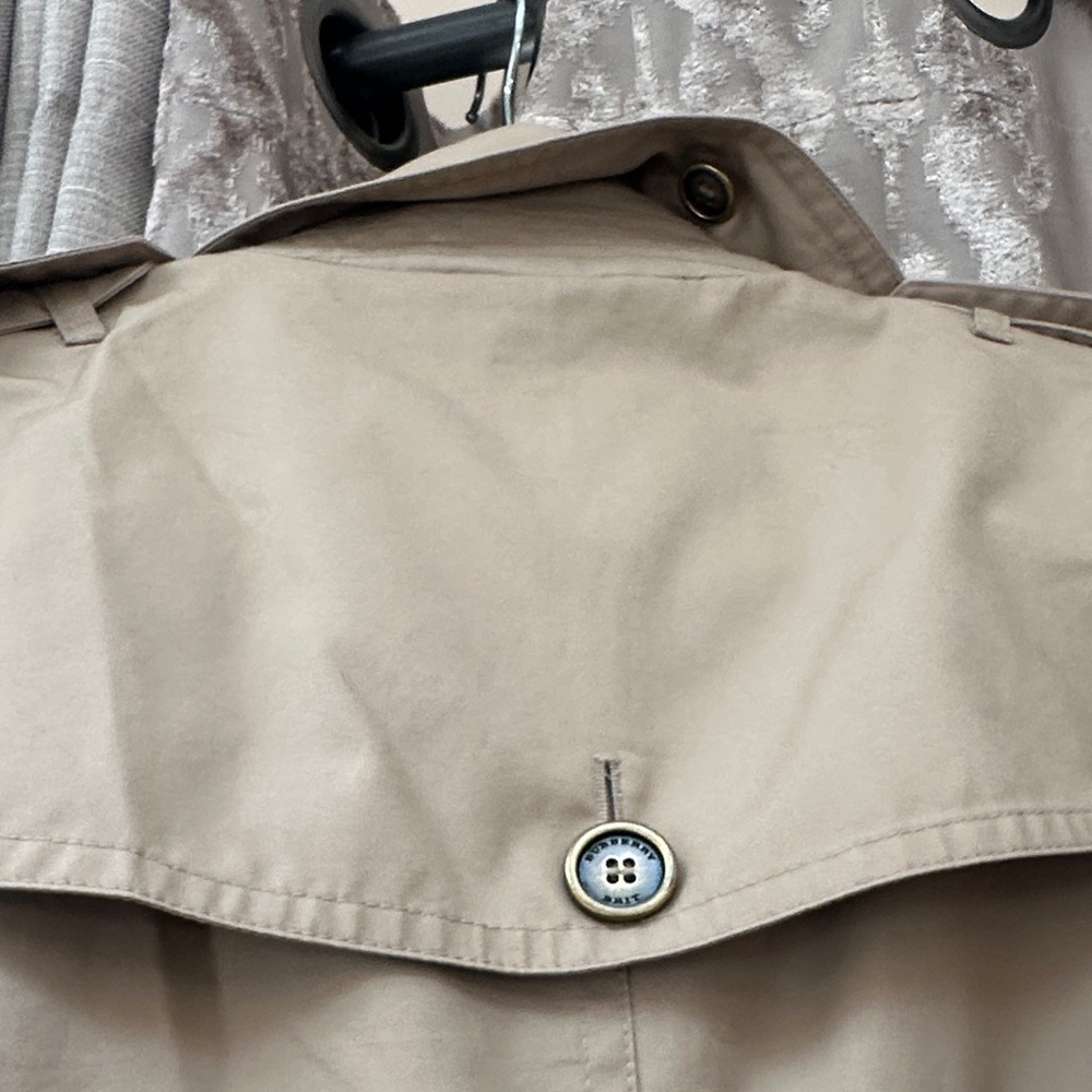 Burberry Tan Double-Breasted Coat Size 6 - Picture 6 of 11